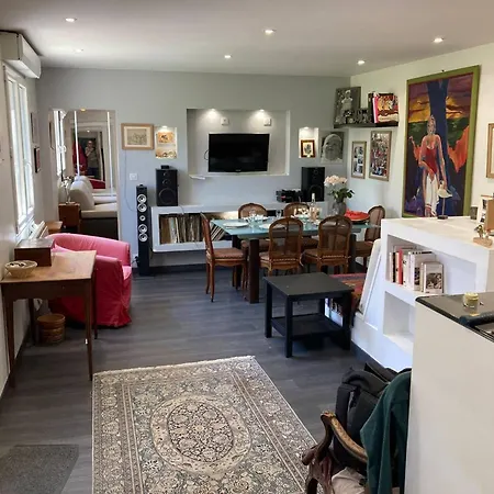 Ferienhaus Maison Chaleureuse A Denis Proche Paris Terrasse 101 M²